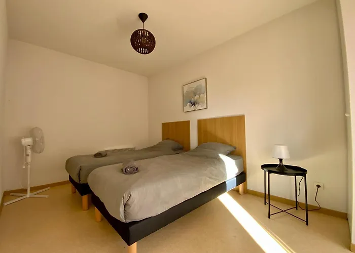 Nyaraló Les Naiades C05- 2 Bedrooms For 5 People ! Avène